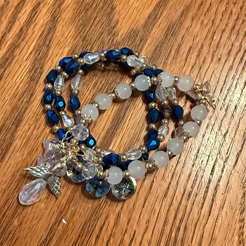 Elegant blue Beaded Bracelets